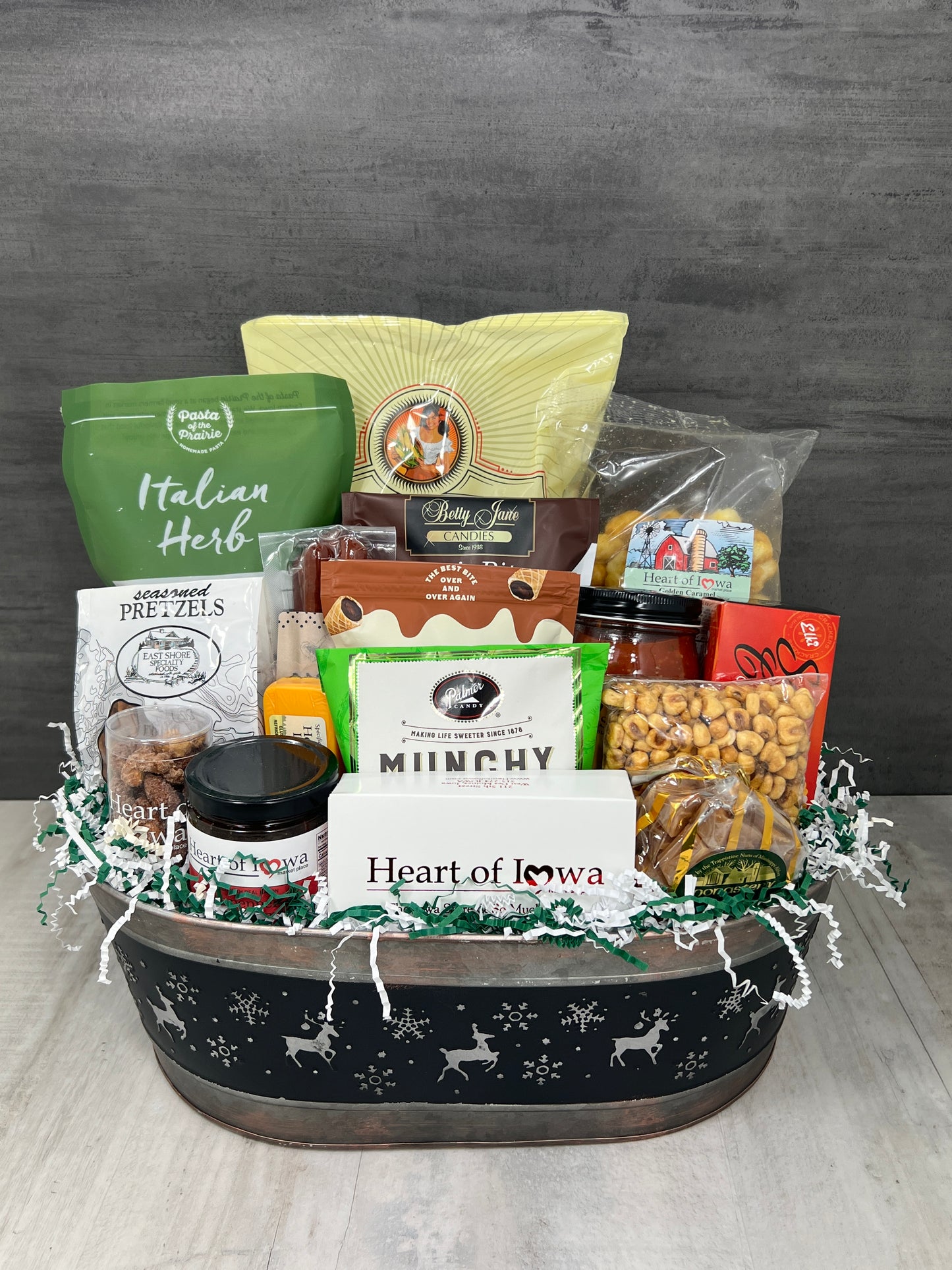Holiday Splendor Gift Basket