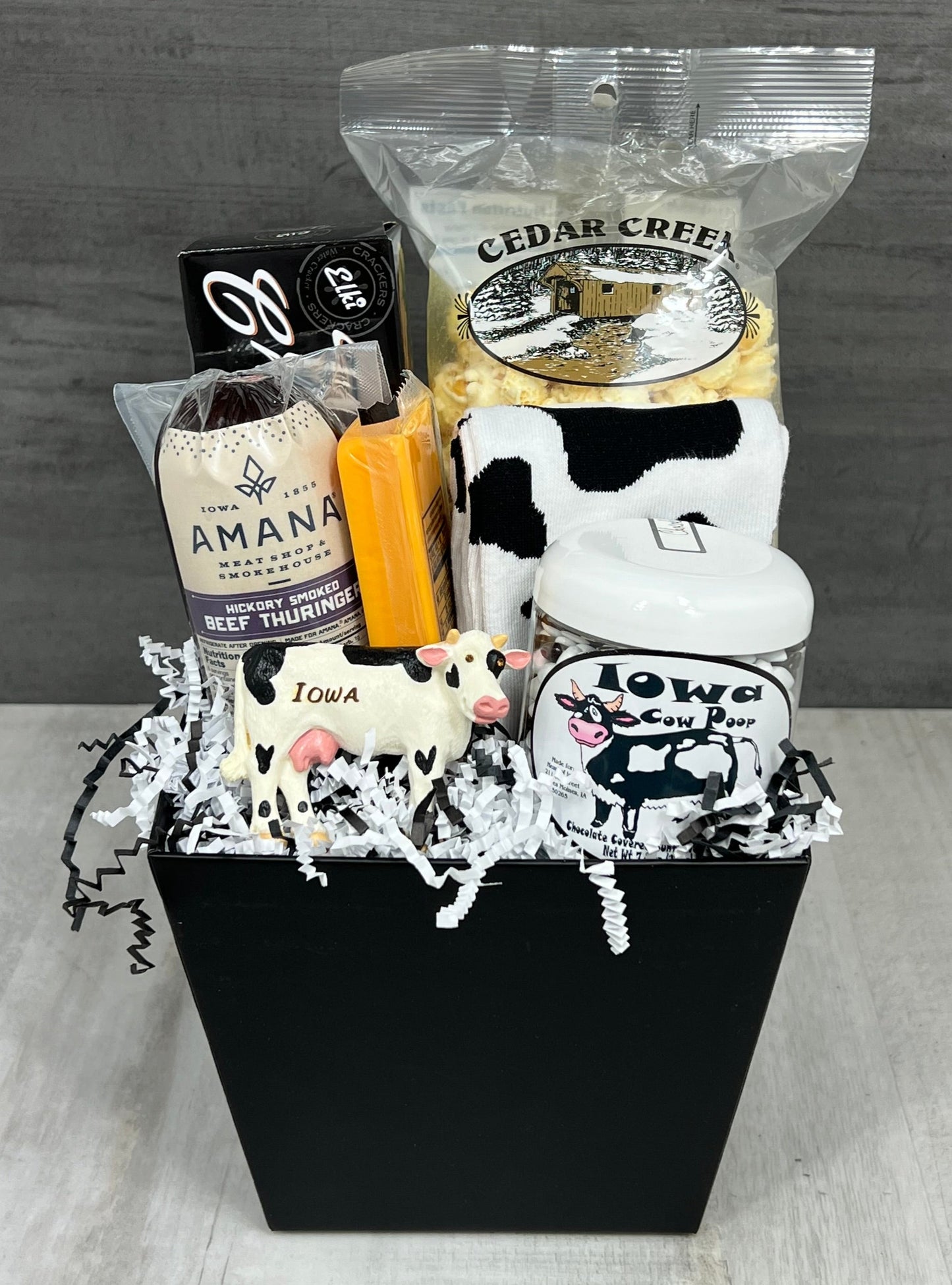 Cesta de regalo para amantes de las vacas