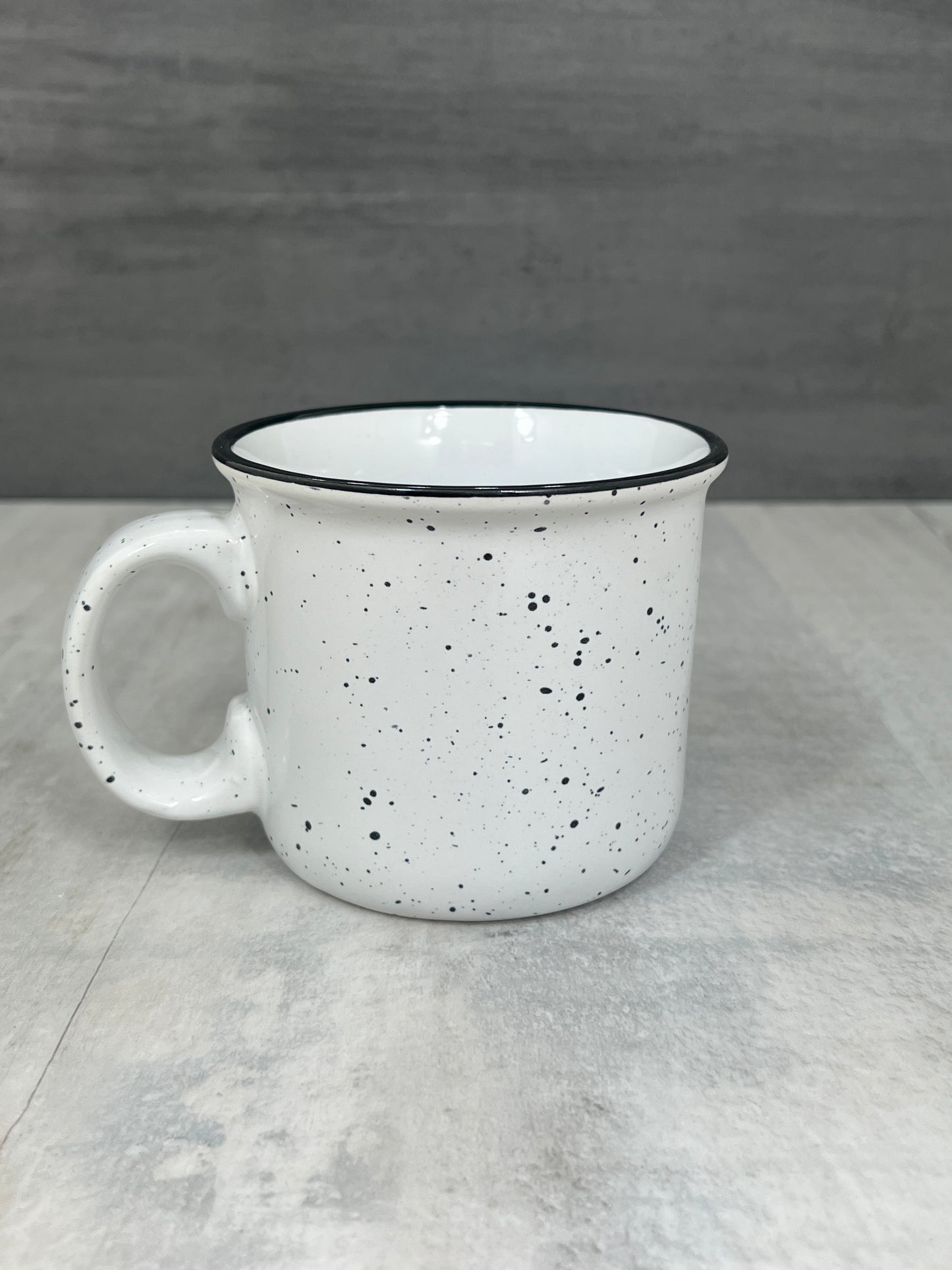 Taza de fogata blanca