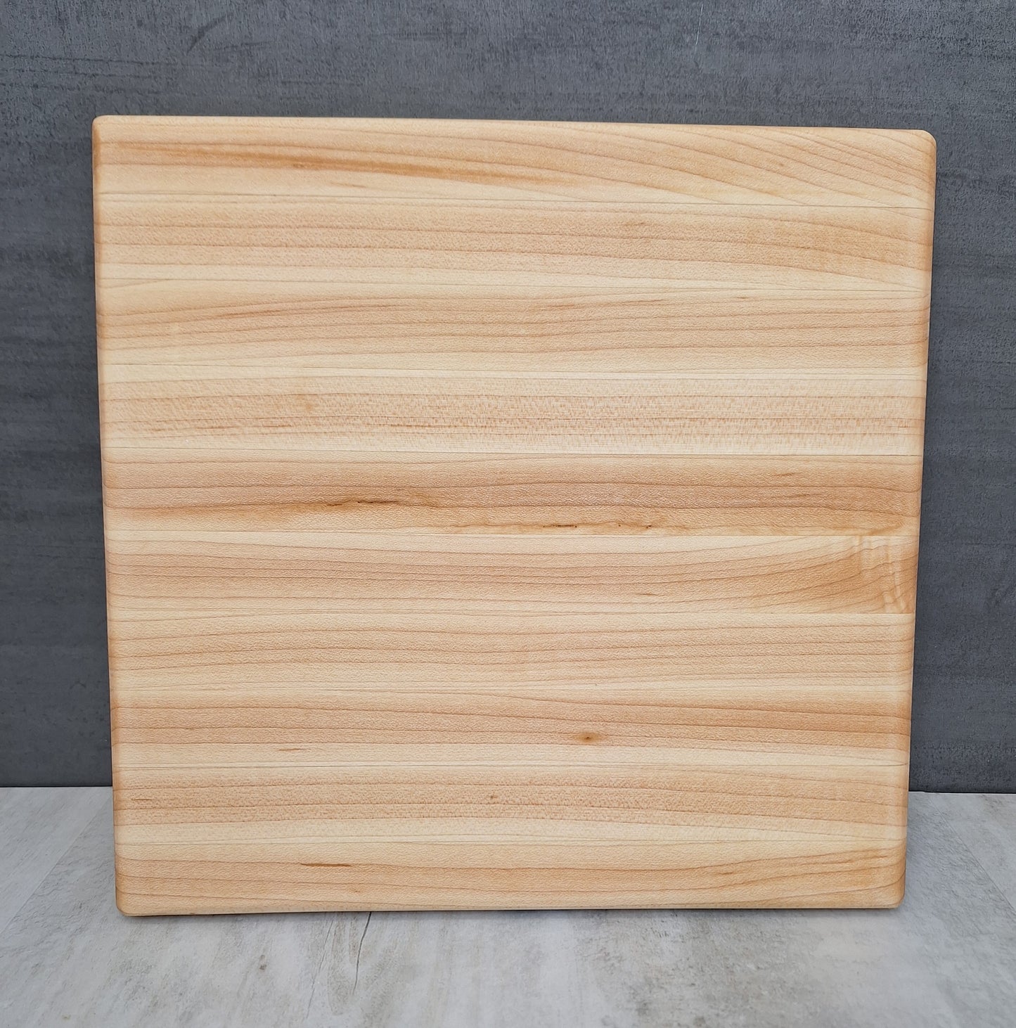 Snacker/Square Wooden Cutting Board